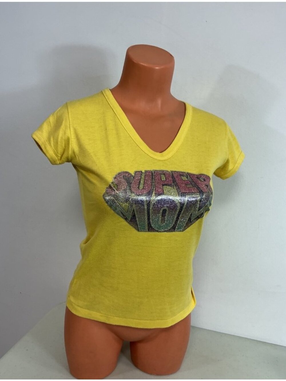 Vintage Super Mom Baby Tee T Shirt Yellow V Neck Made USA Womens Small